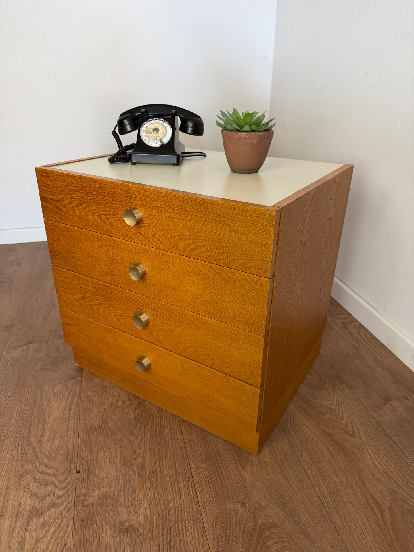 Caisson de bureau vintage à roulettes – 4 tiroirs