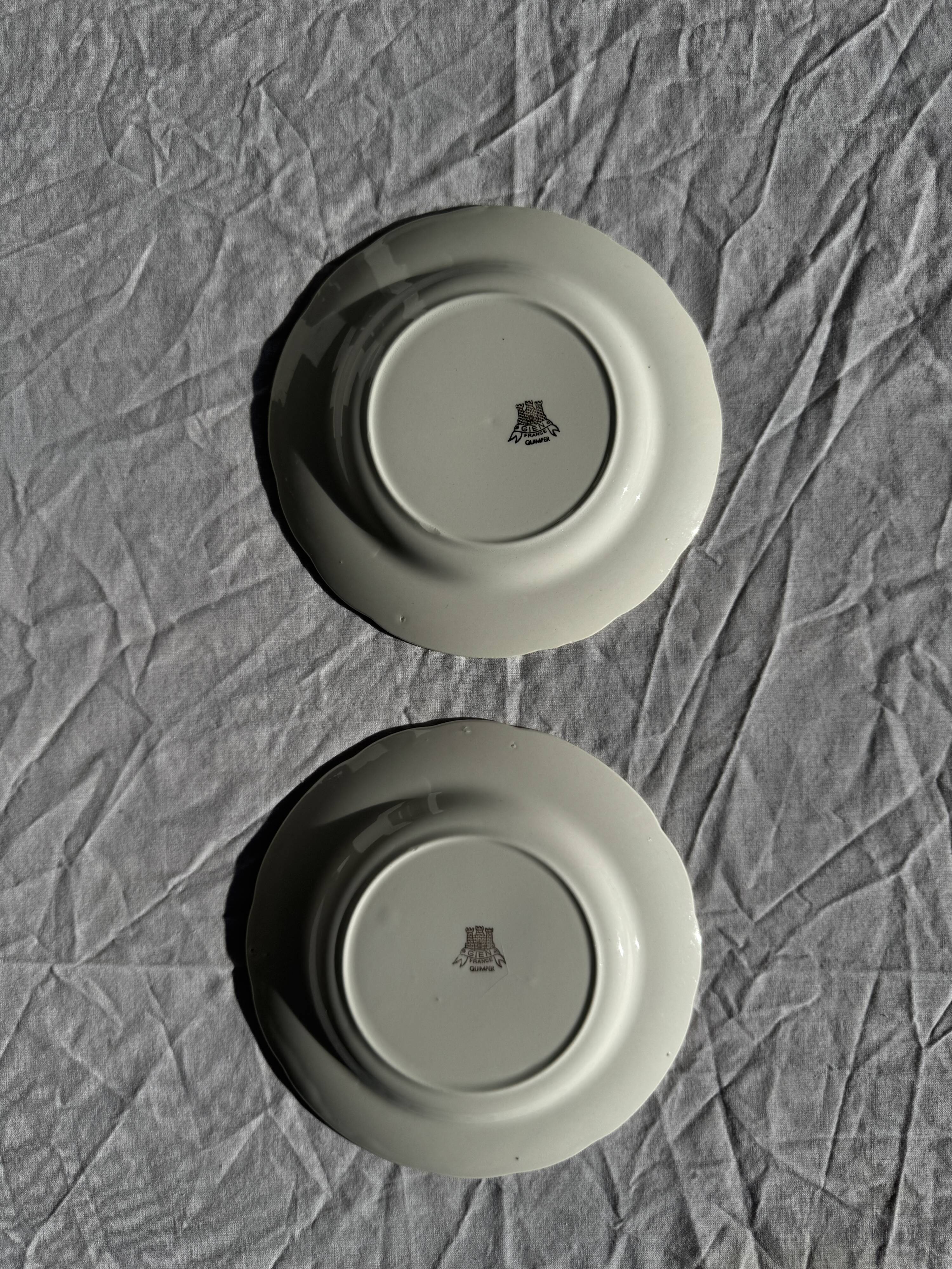 Set of 2 dessert plates with gold trim Gien Quimper D19