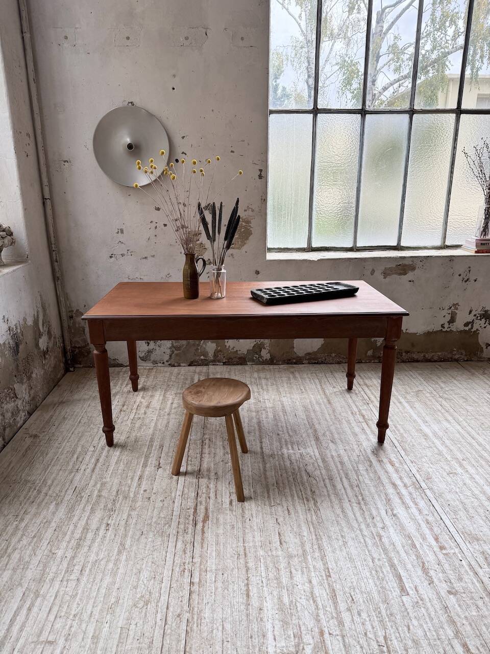 Turned leg cherry table 160cm