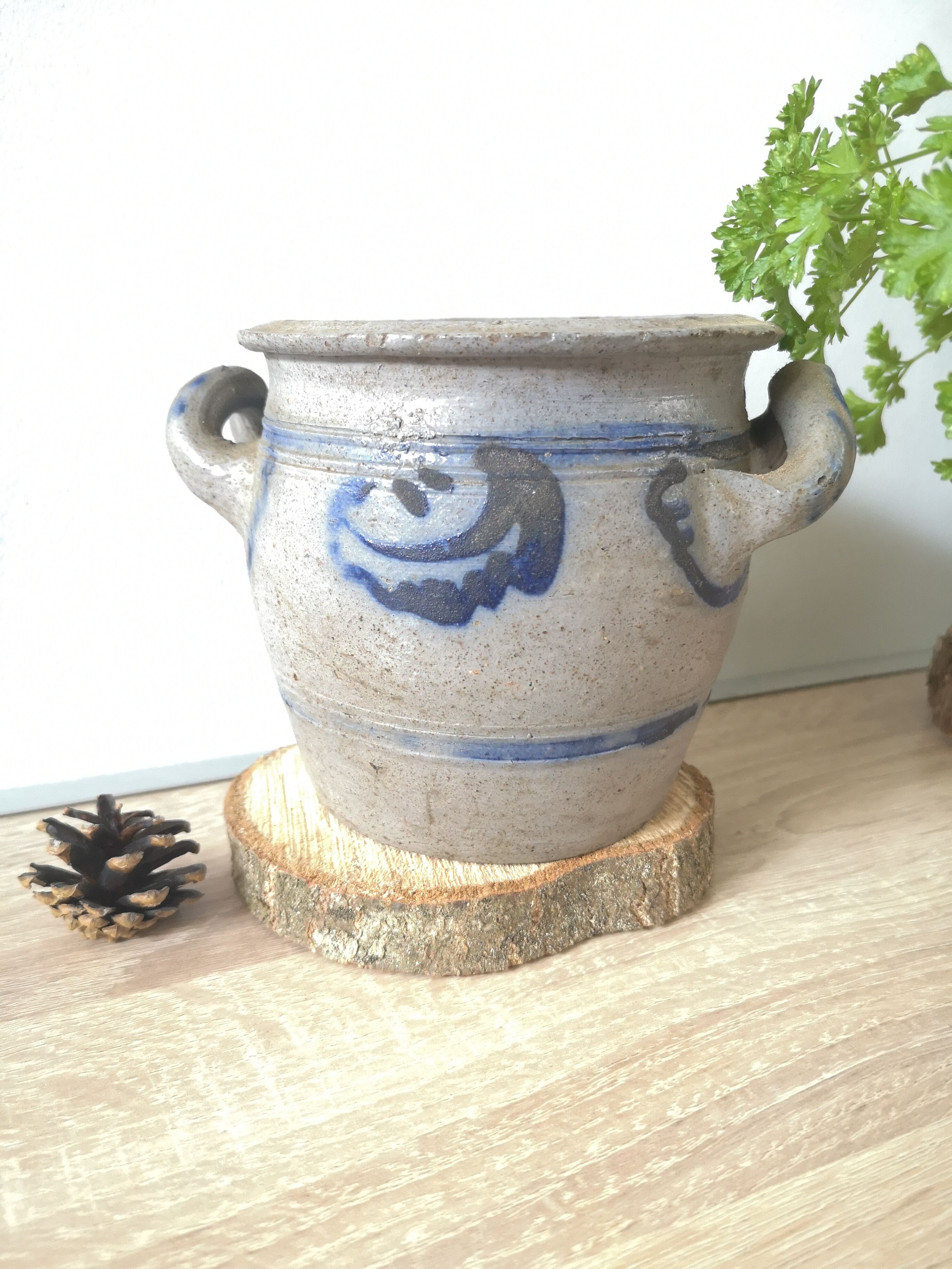 Alsatian salt sandstone pot