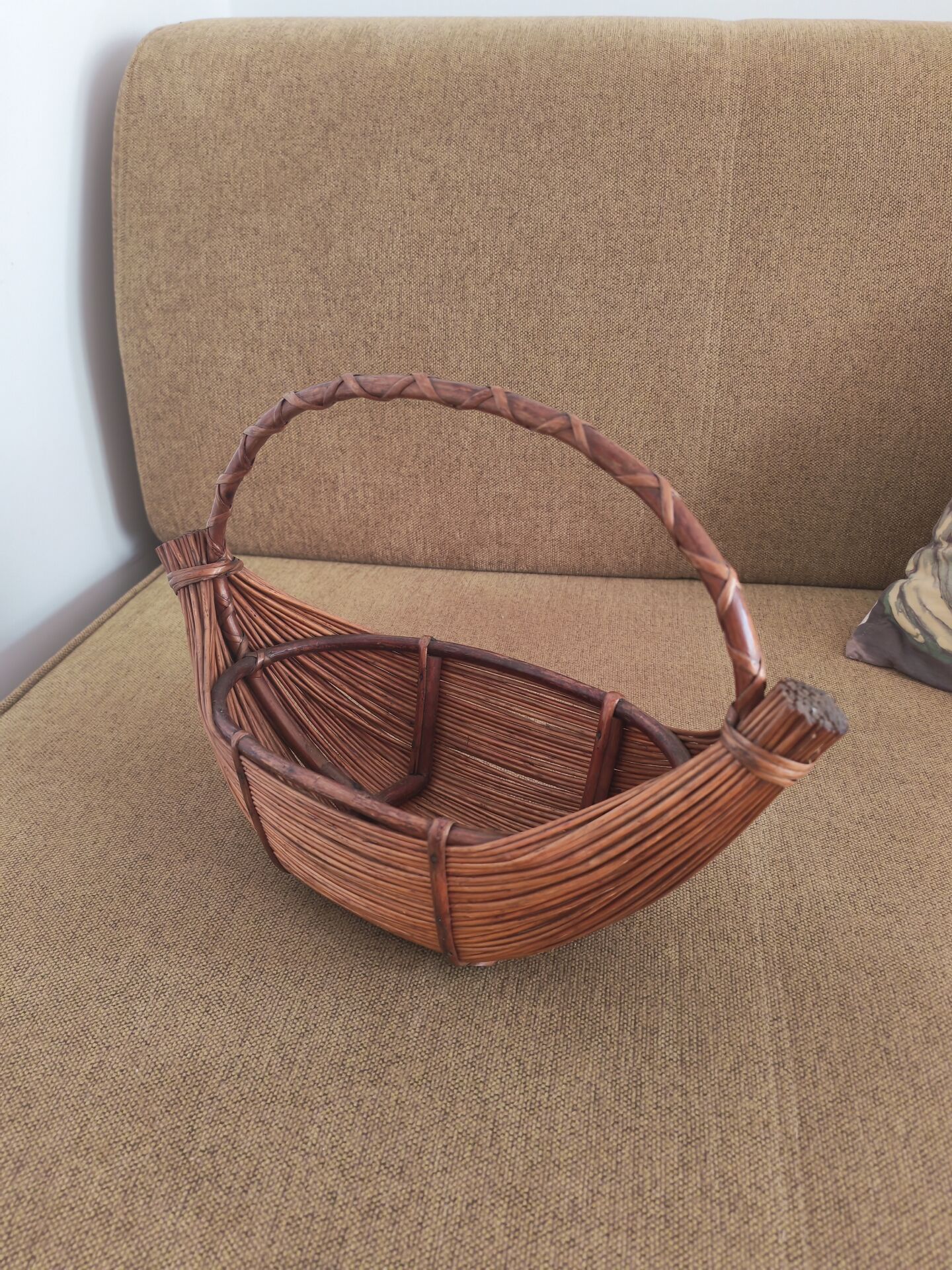 1960s wicker retro basket
