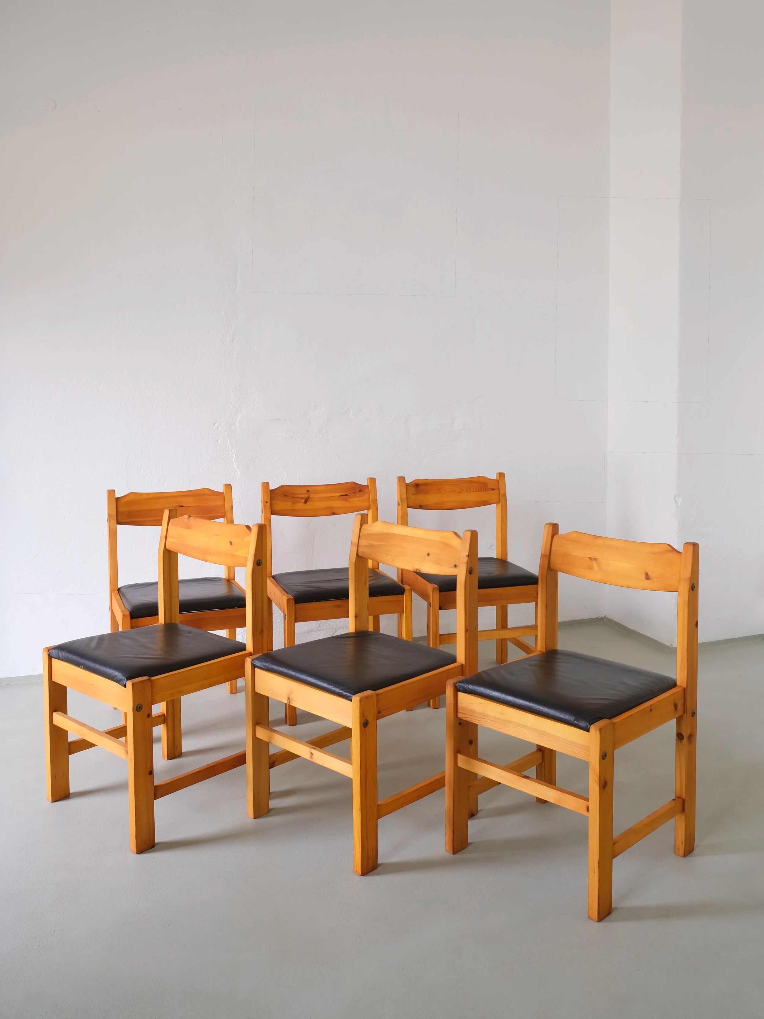 6 chaises en pin massif minimalistes | Années 1970