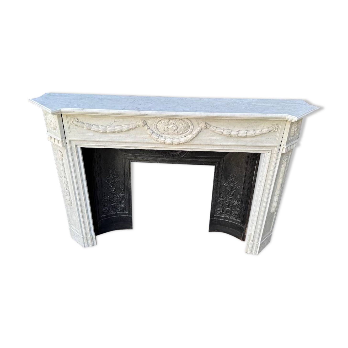 Louis XVI style fireplace in Carrara marble, circa 1880