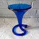Vase trompette en verre bleu cobalt soufflé
