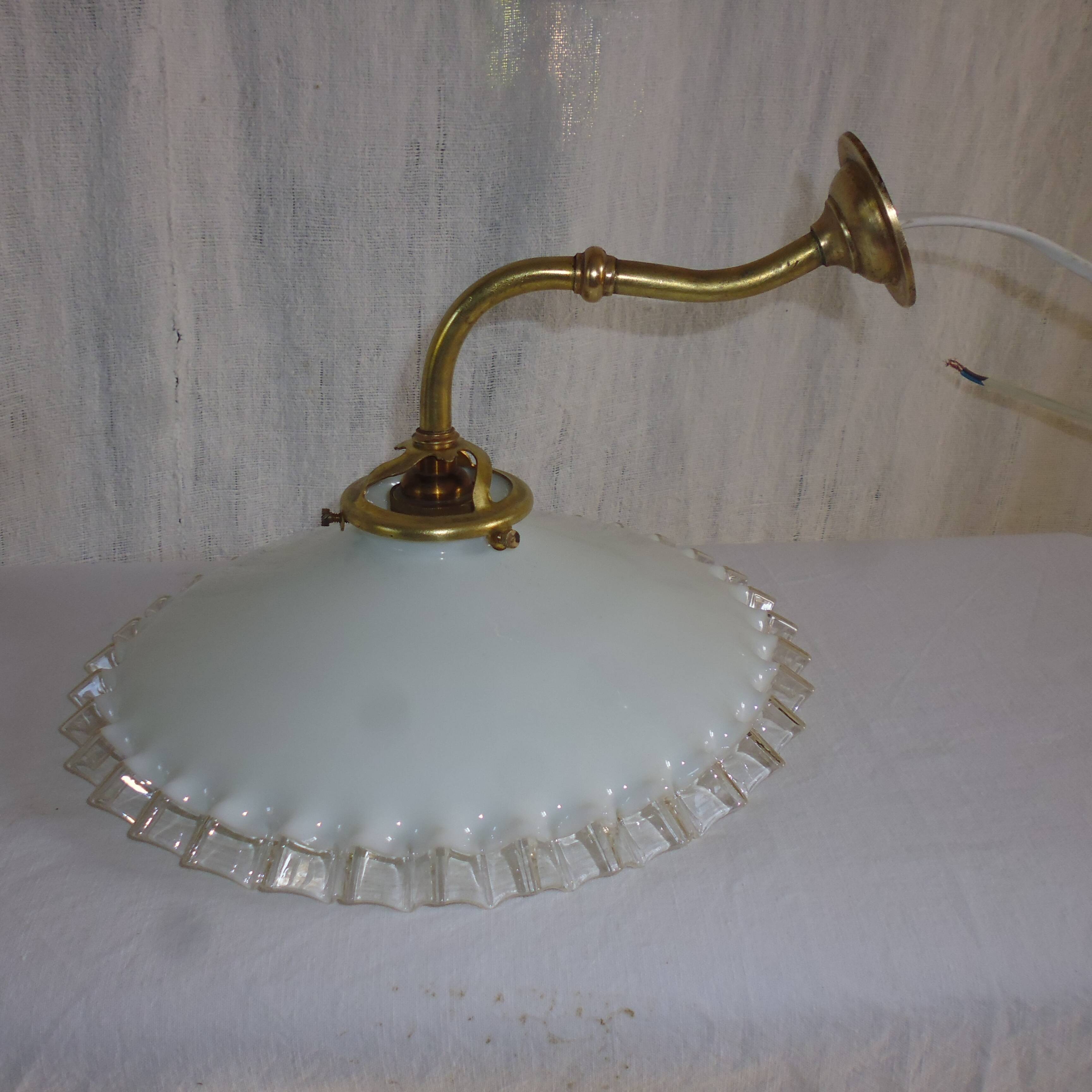 Swan collar sconce