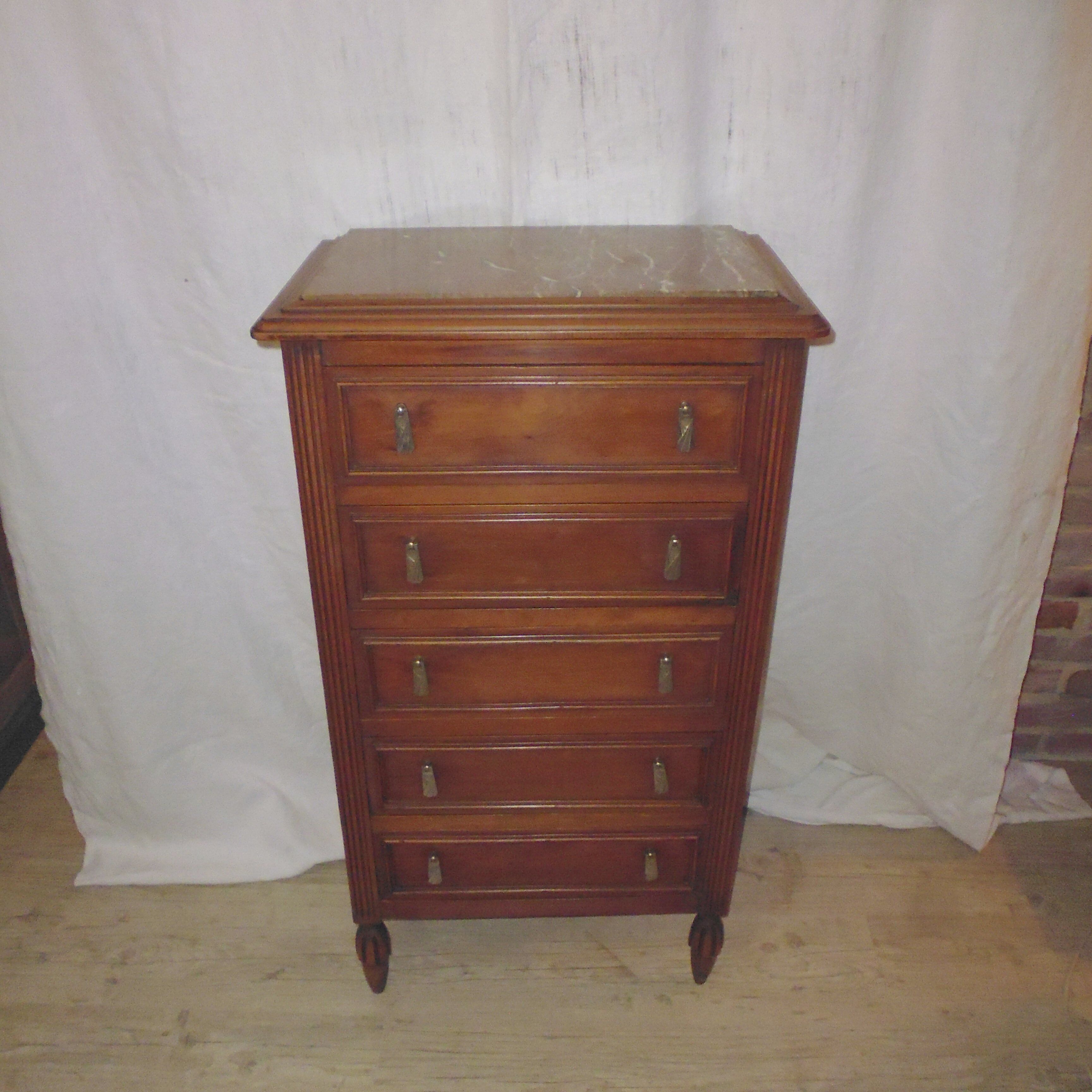Chest of 5 drawers from the 1940s