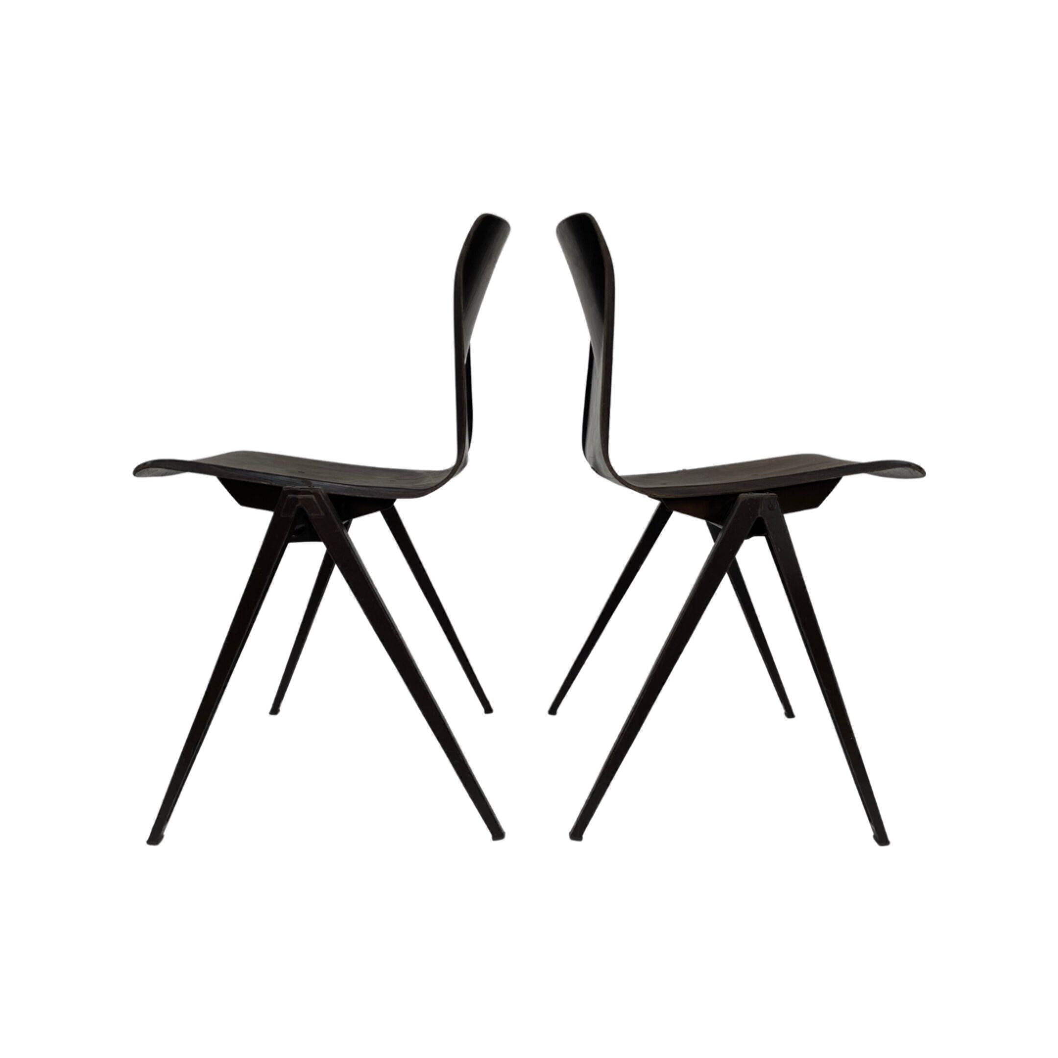 Pagholz Galvanitas S22 stackable school chair dark brown