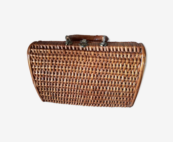 Panier en osier vintage