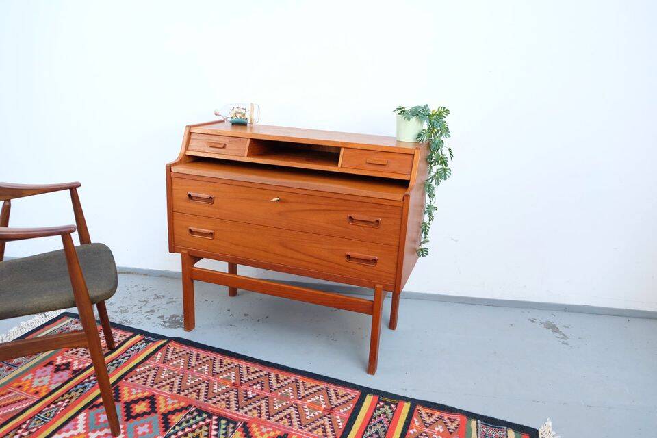 Iversen teak secretary, Danish style from the 1960s-70s.