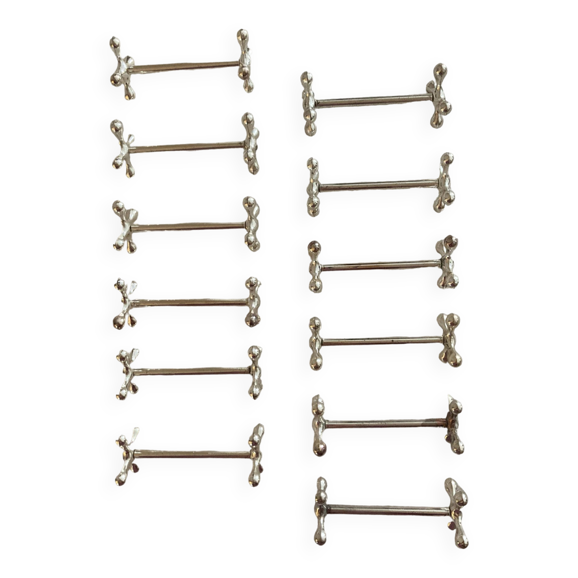 12 knife holders with metal bead decoration