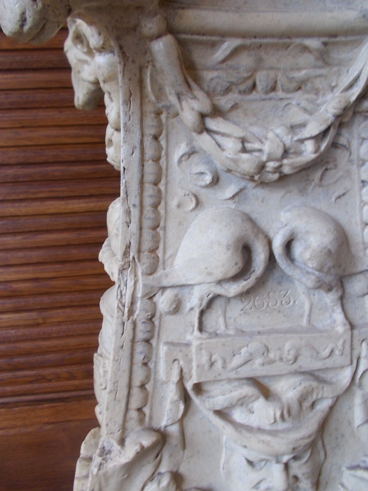 Column pedestal ram heads