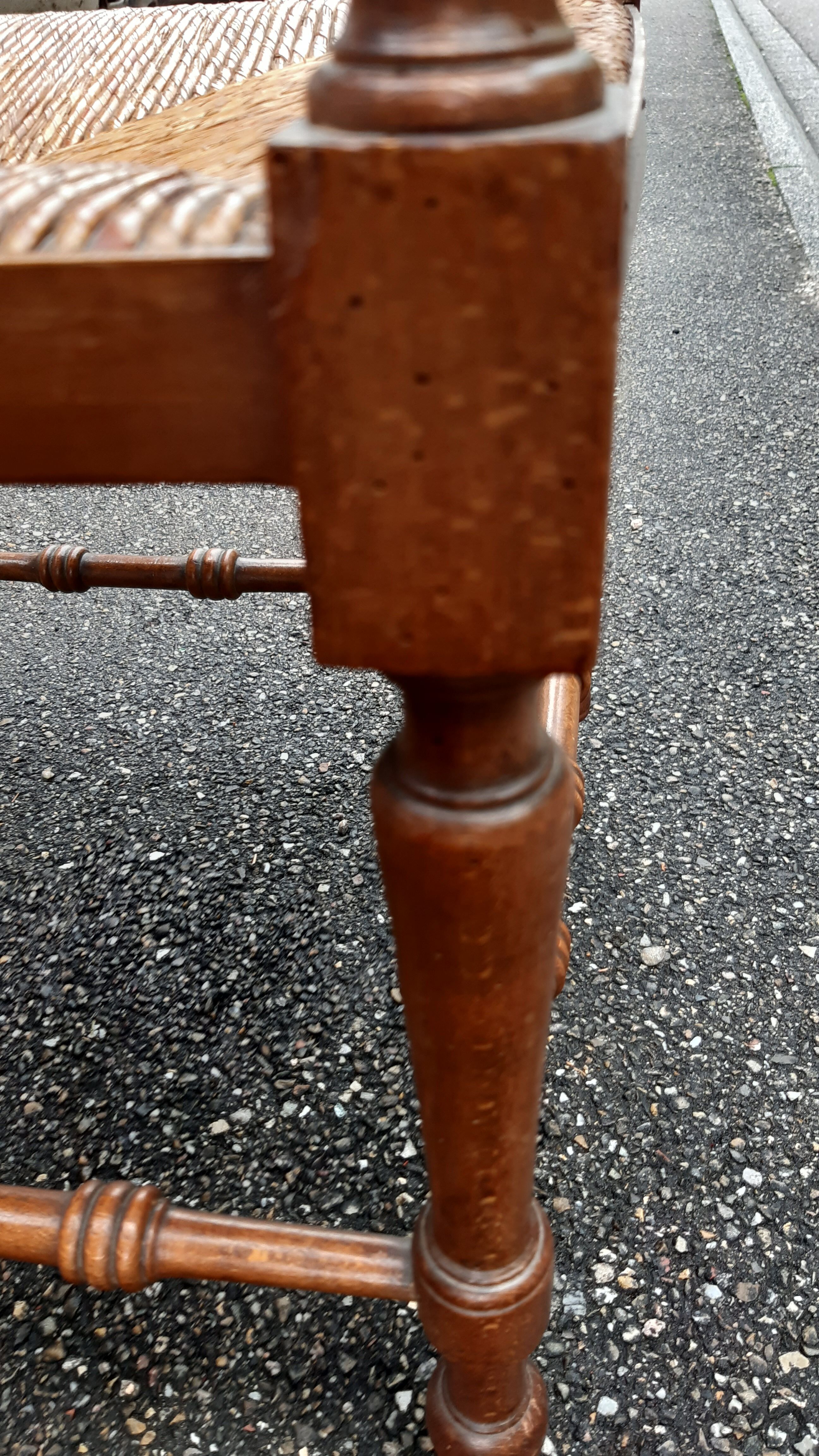 Corner chair turned wood straw seat