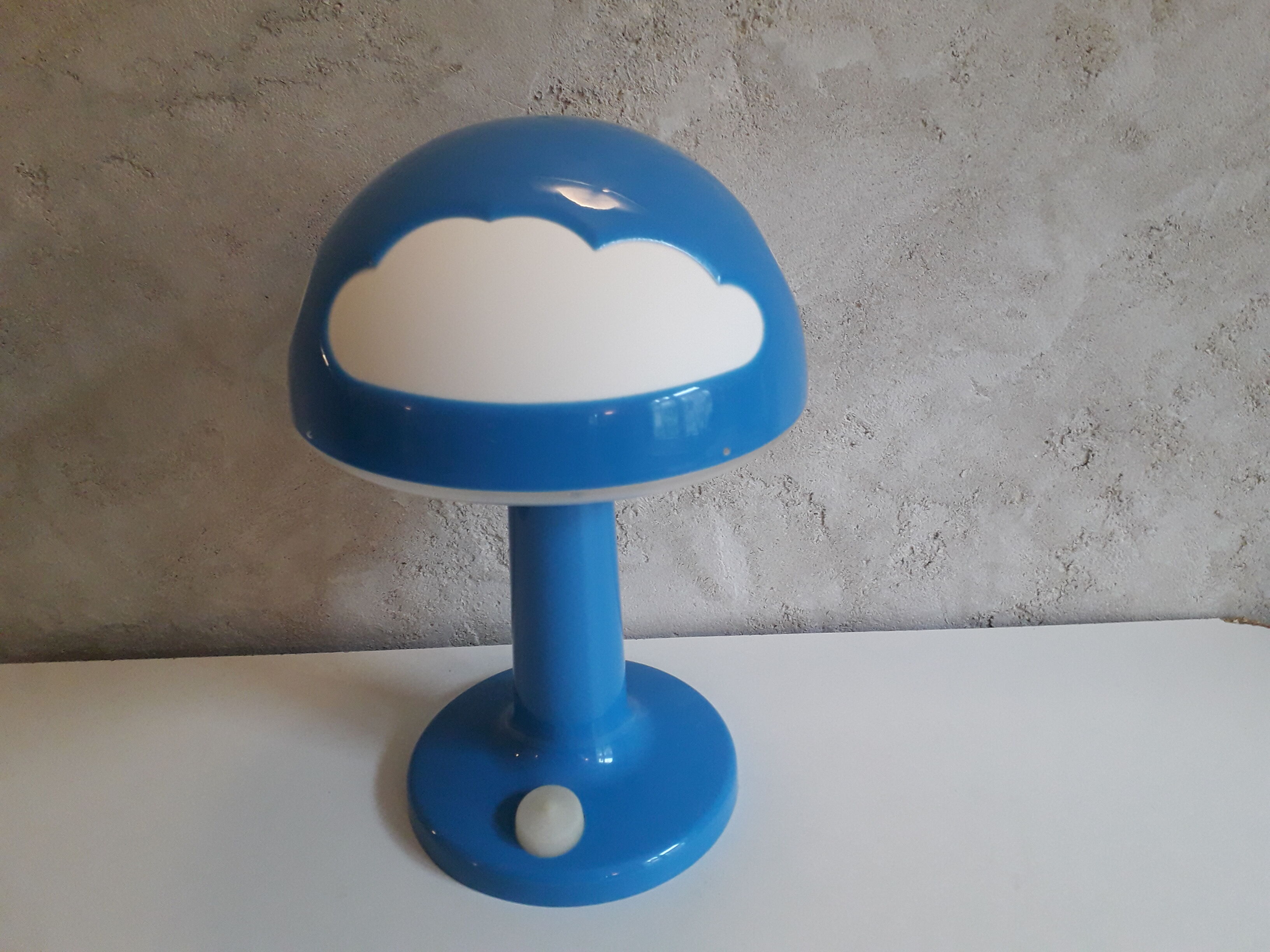 Lamp model Skojig clouds Ikea design henrick Preutz 90s