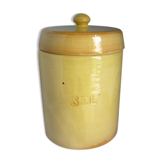 Salt pot in beige-painted earthen