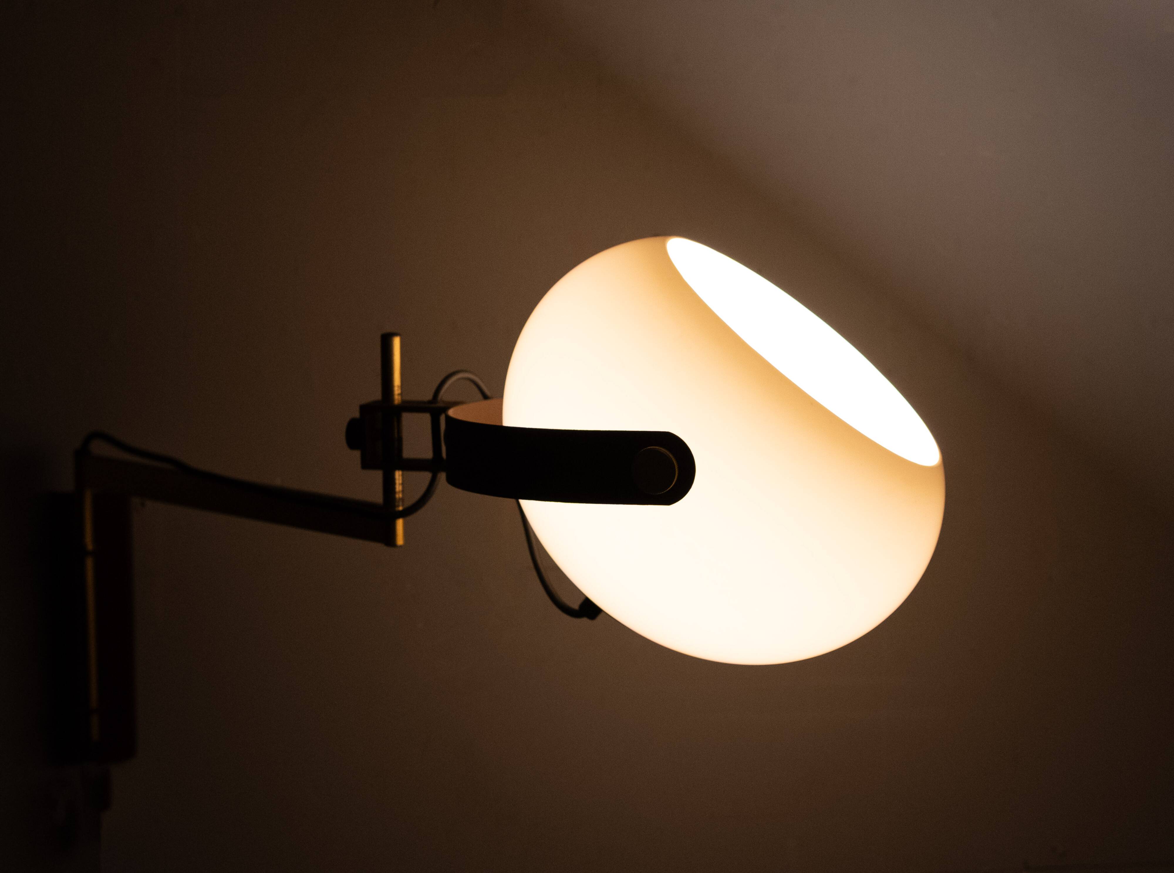 Dijkstra spring arm Wall Lamp 1970s Holland