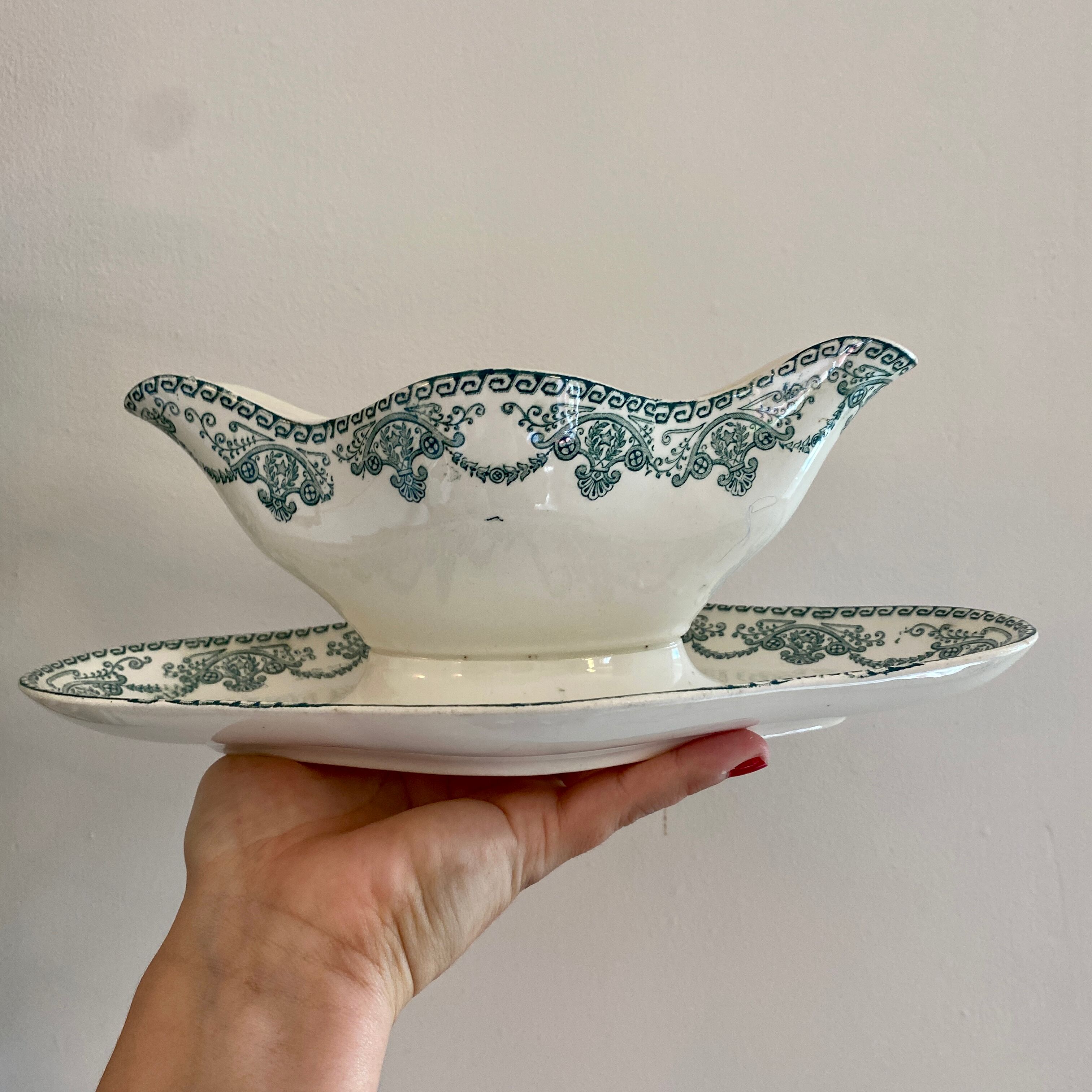 Vintage saucière in iron earth, au chatelet de longwy