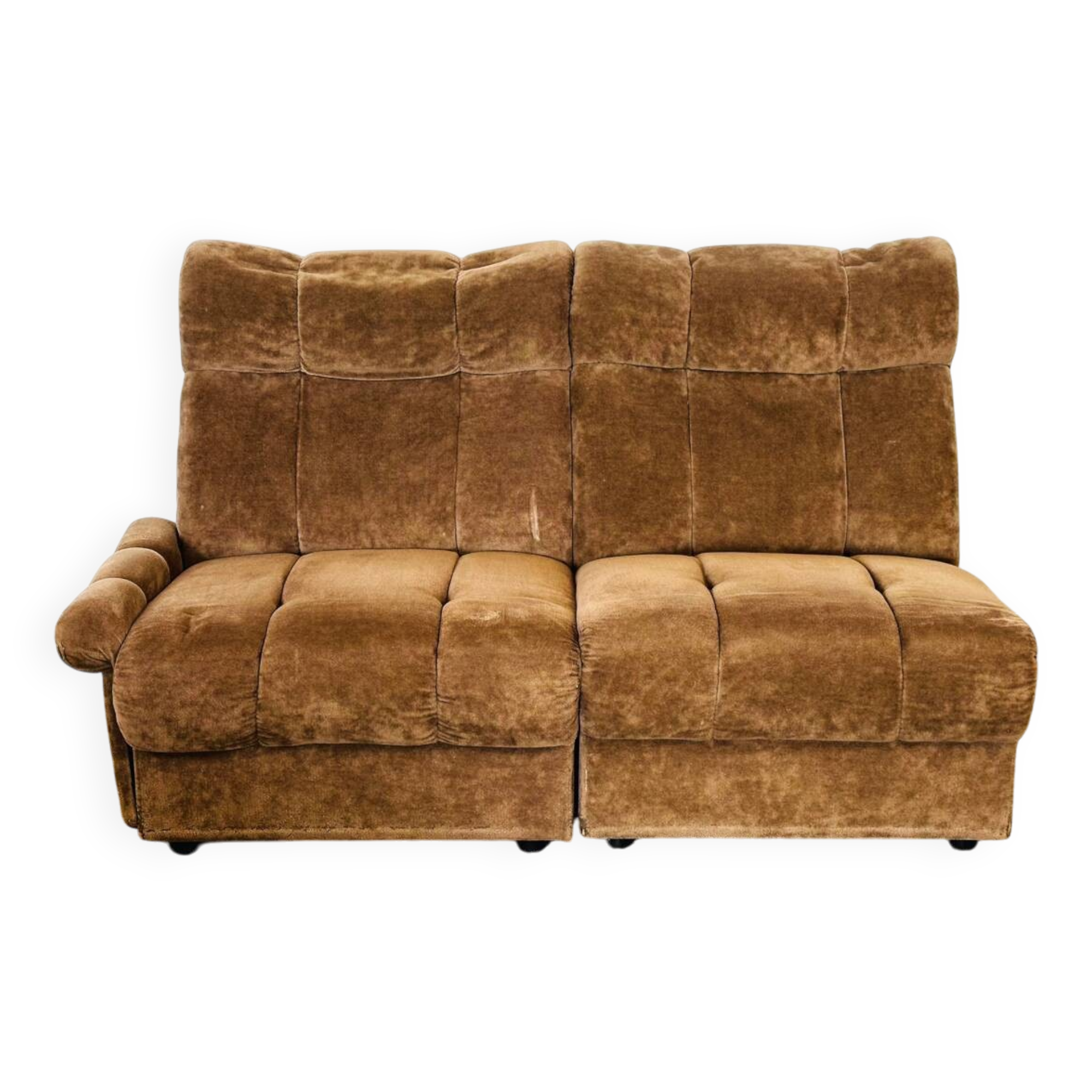 2 vintage velvet armchairs from the 1960s