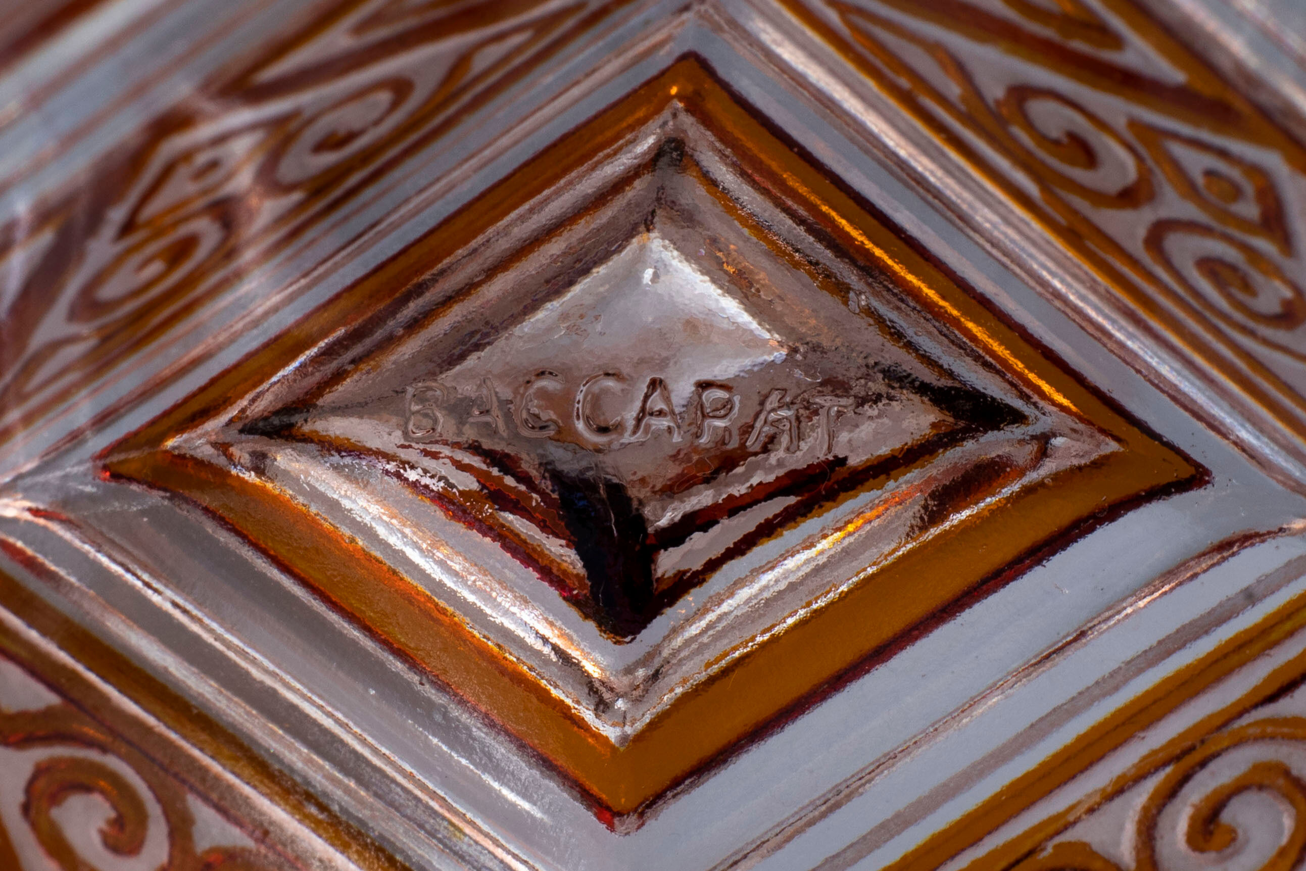 Trois vases en verre de Baccarat à décor floral, France, fin du 19ème siècle