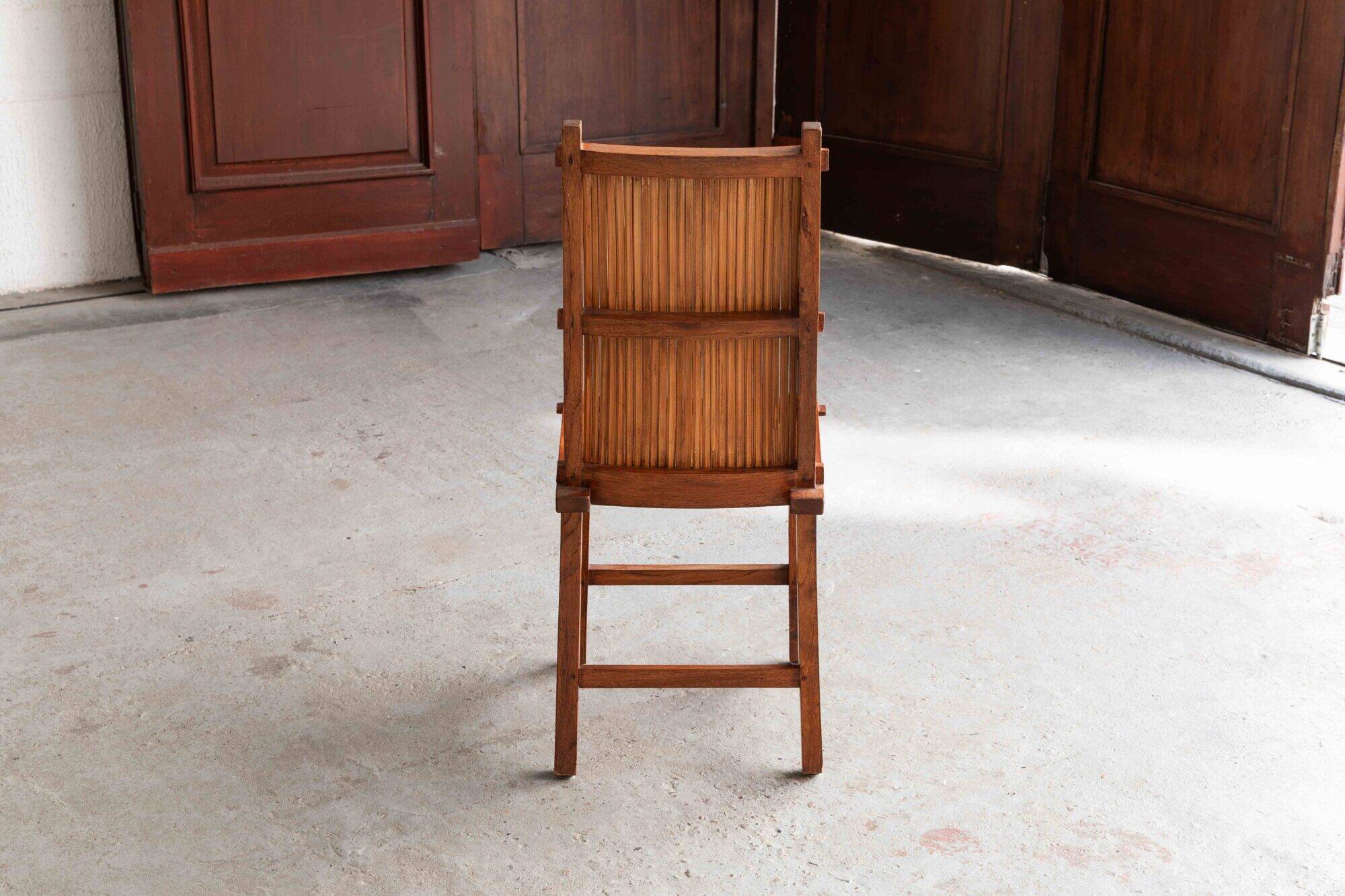 Chaises latérales javanaises