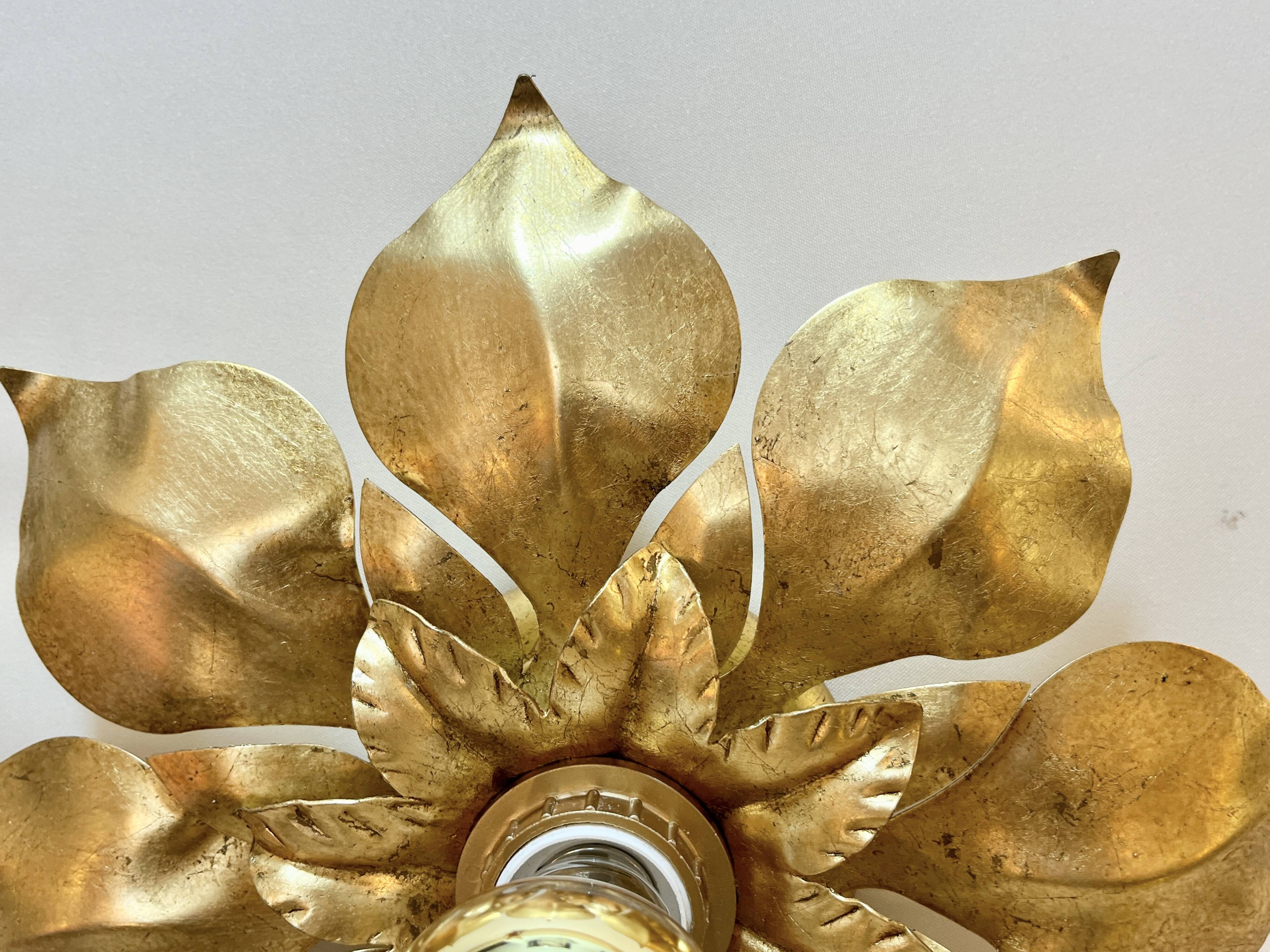 1970s 1980s Hollywood Regency Masca Gold Leaf Metal Flower Wall Sconce