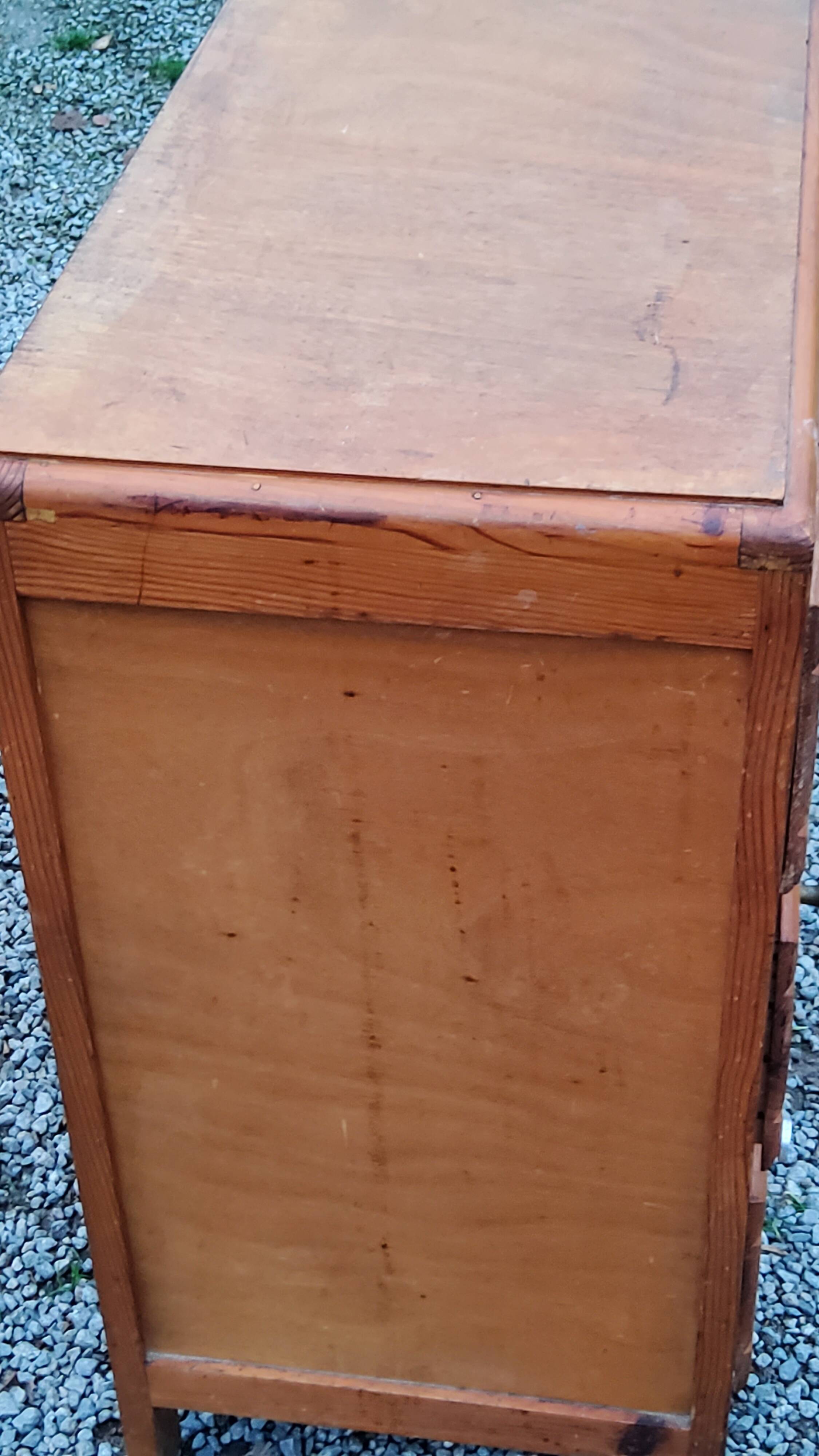 Vintage chest of drawers from the 50s with compass feet and 3 drawers