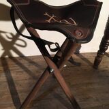 Foldable wooden and leather tripods