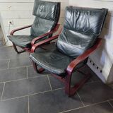 Pair of Scandinavian armchairs in leather and curved wood