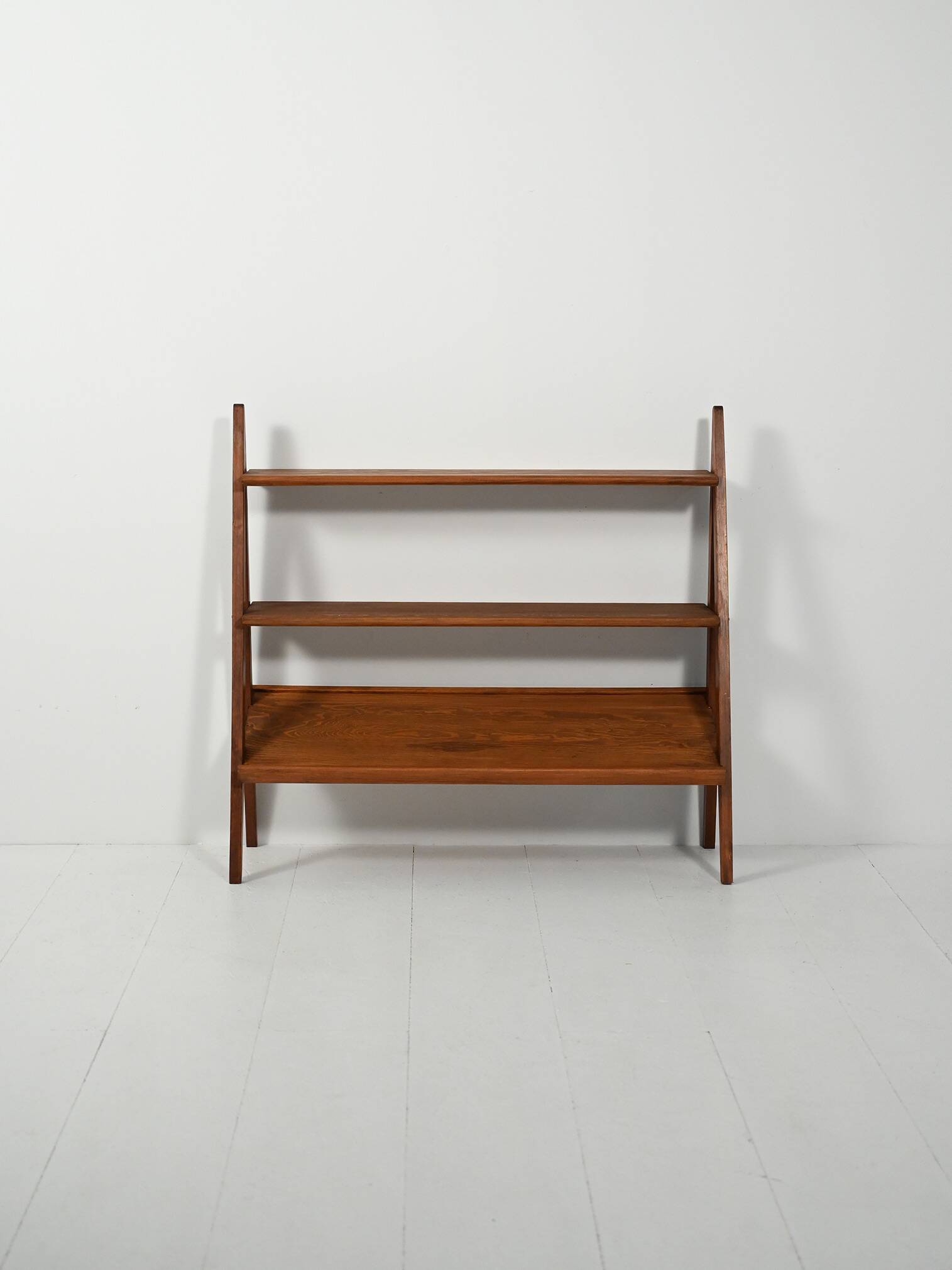 Small 1950s Scandinavian bookcase with magazine rack