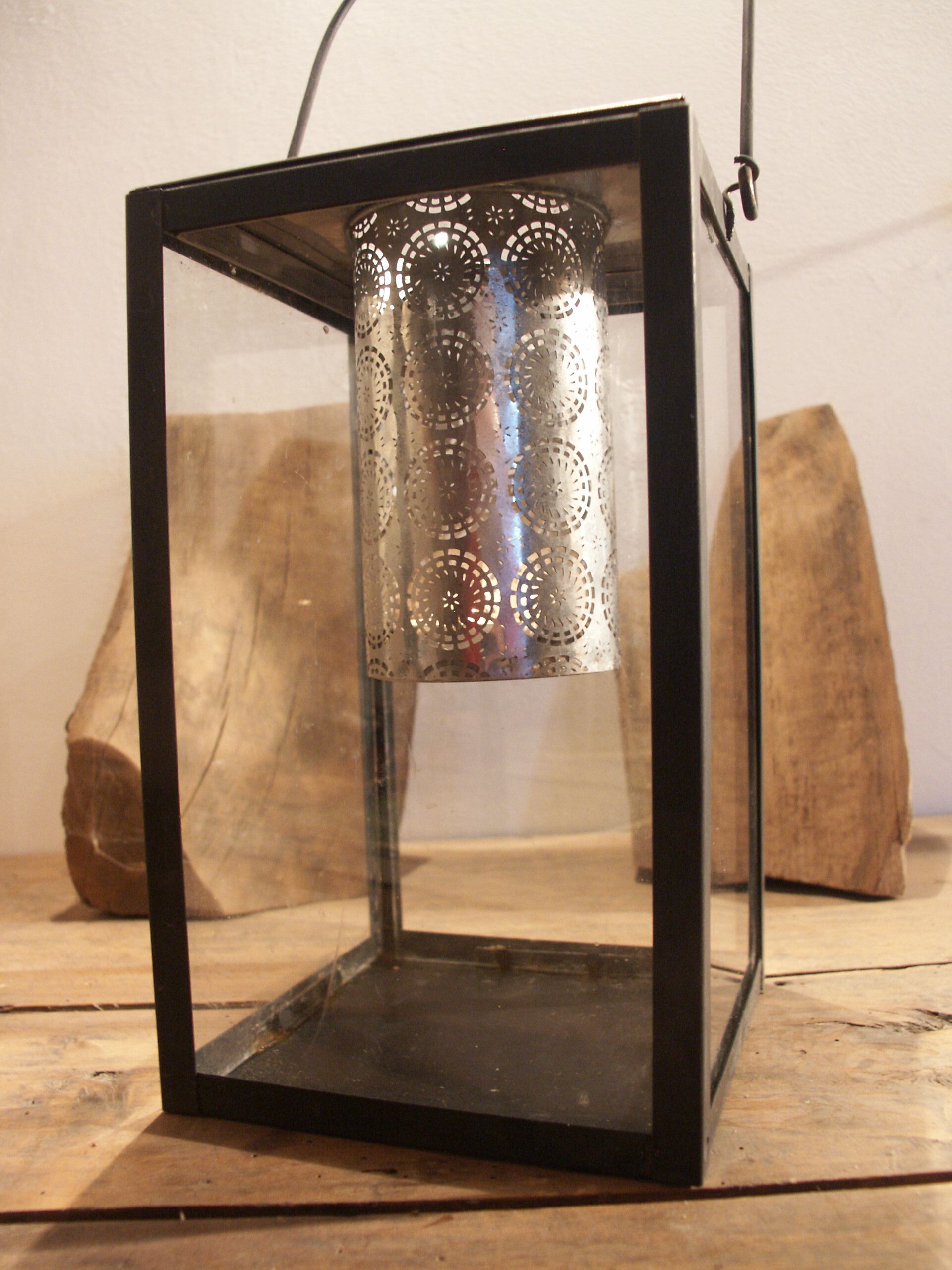 Lantern/metal photophore