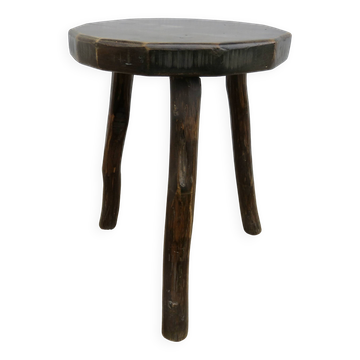 Tabouret brutaliste en bois massif