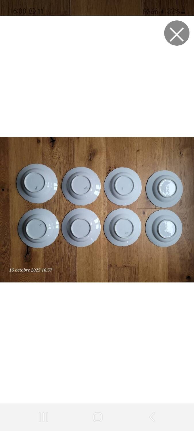 8 vintage soup plates