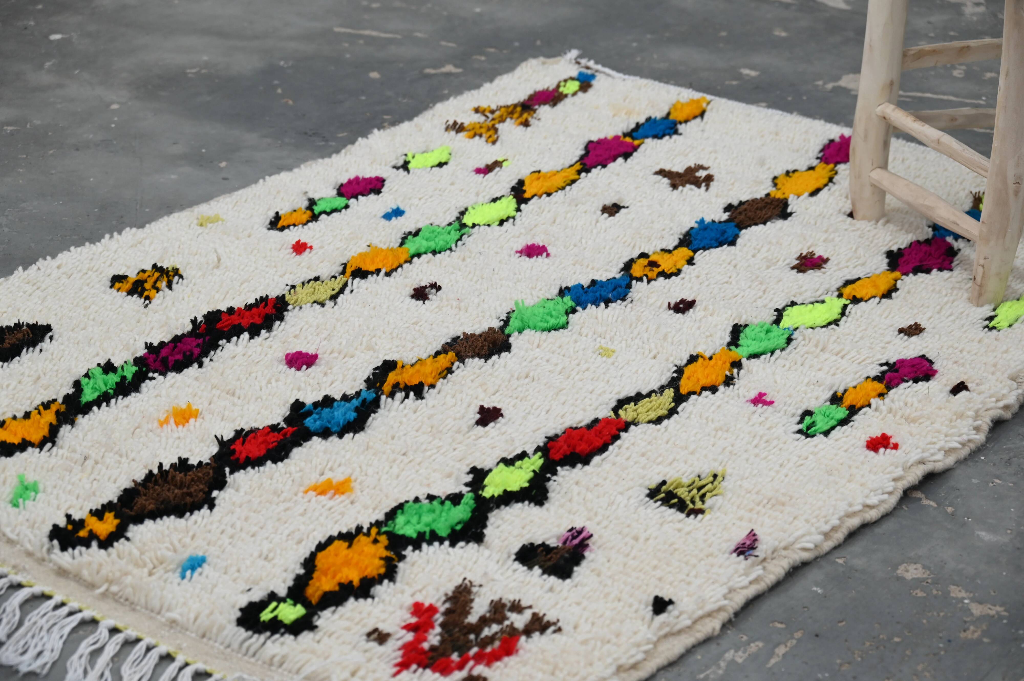 Handwoven coloured wool rug, 155 x 105 cm - P465