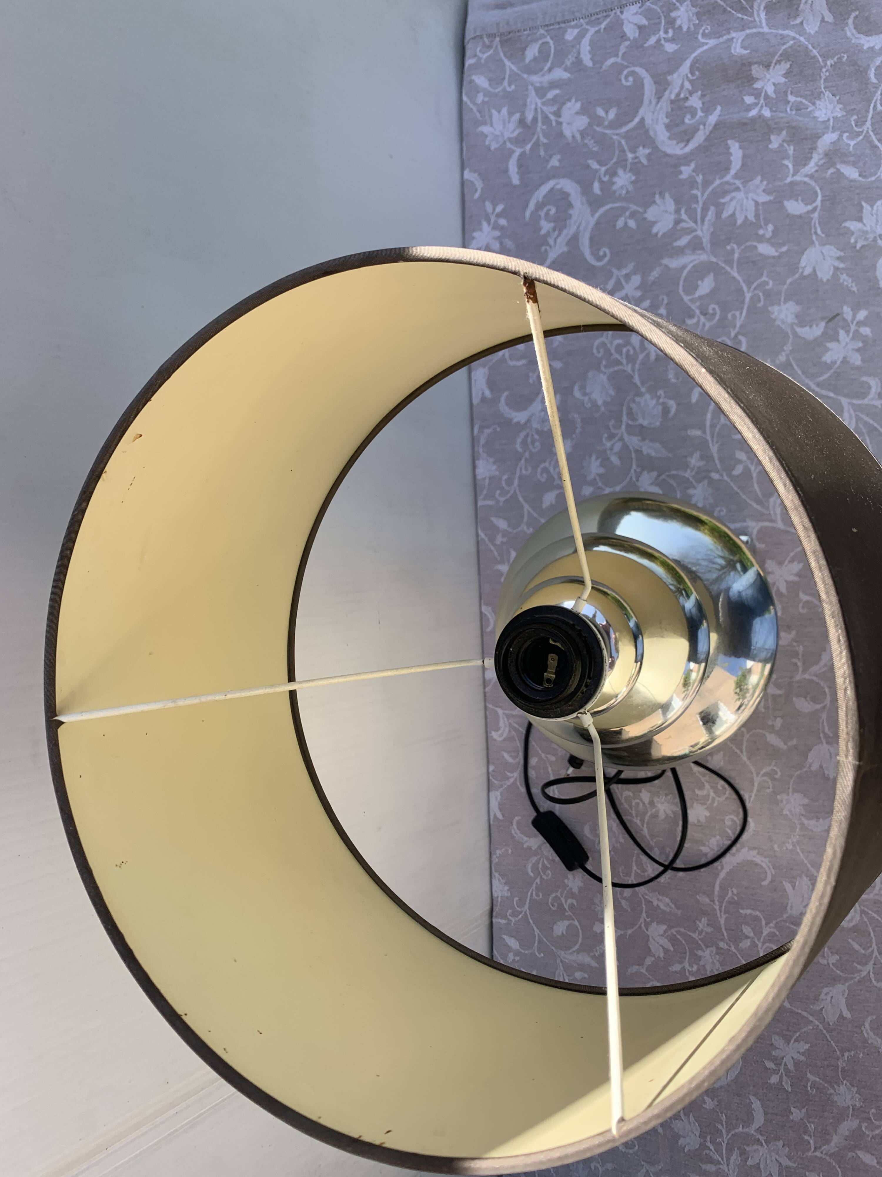 Creation Mathias 1970 modern table lamp in silver glass with lampshade