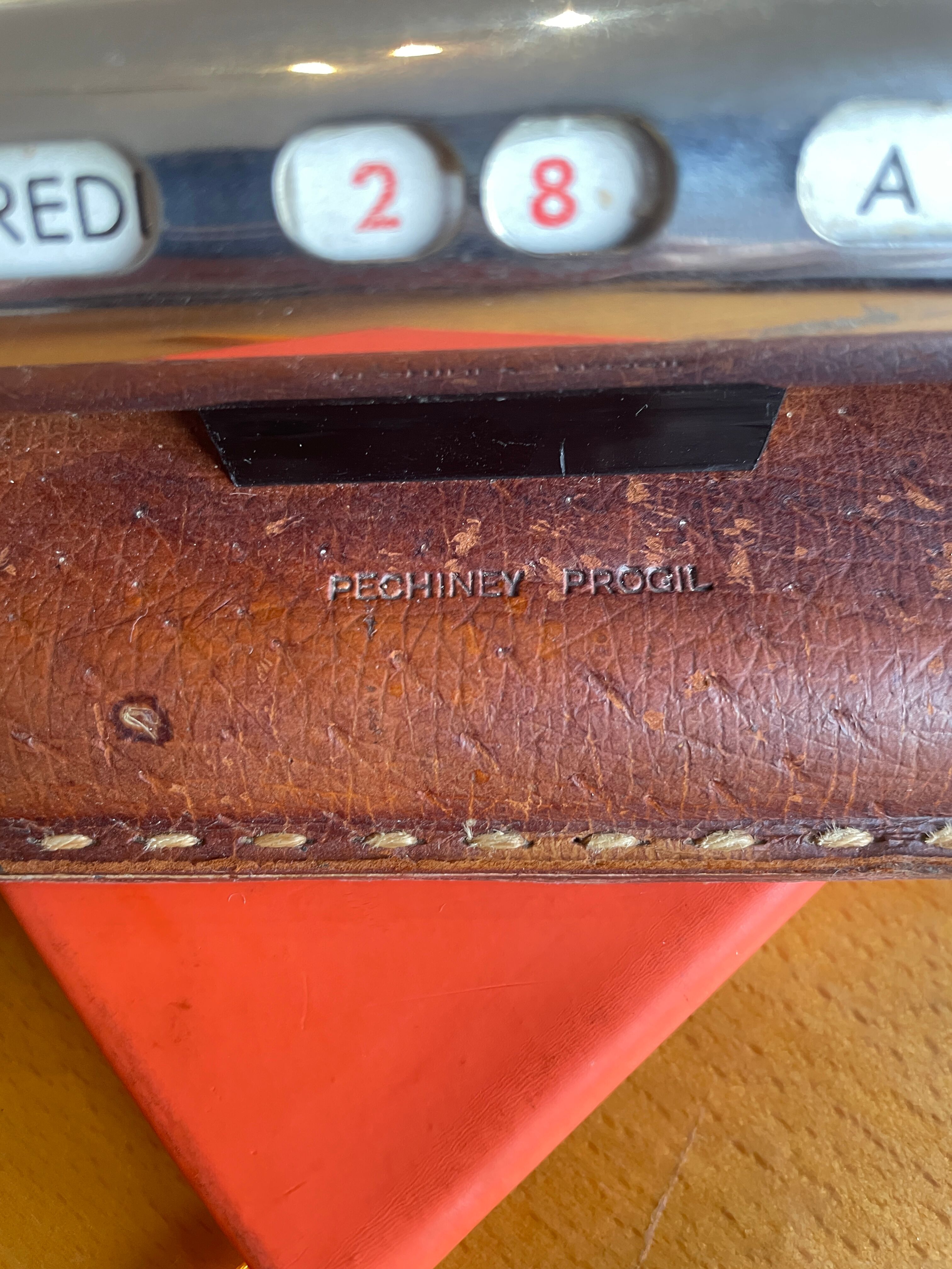Perpetual calendar in leather and chrome