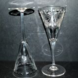Set of 2 Roemer wine glasses in Saint-Louis crystal? engraved with the garland wheel 1900 H20cm