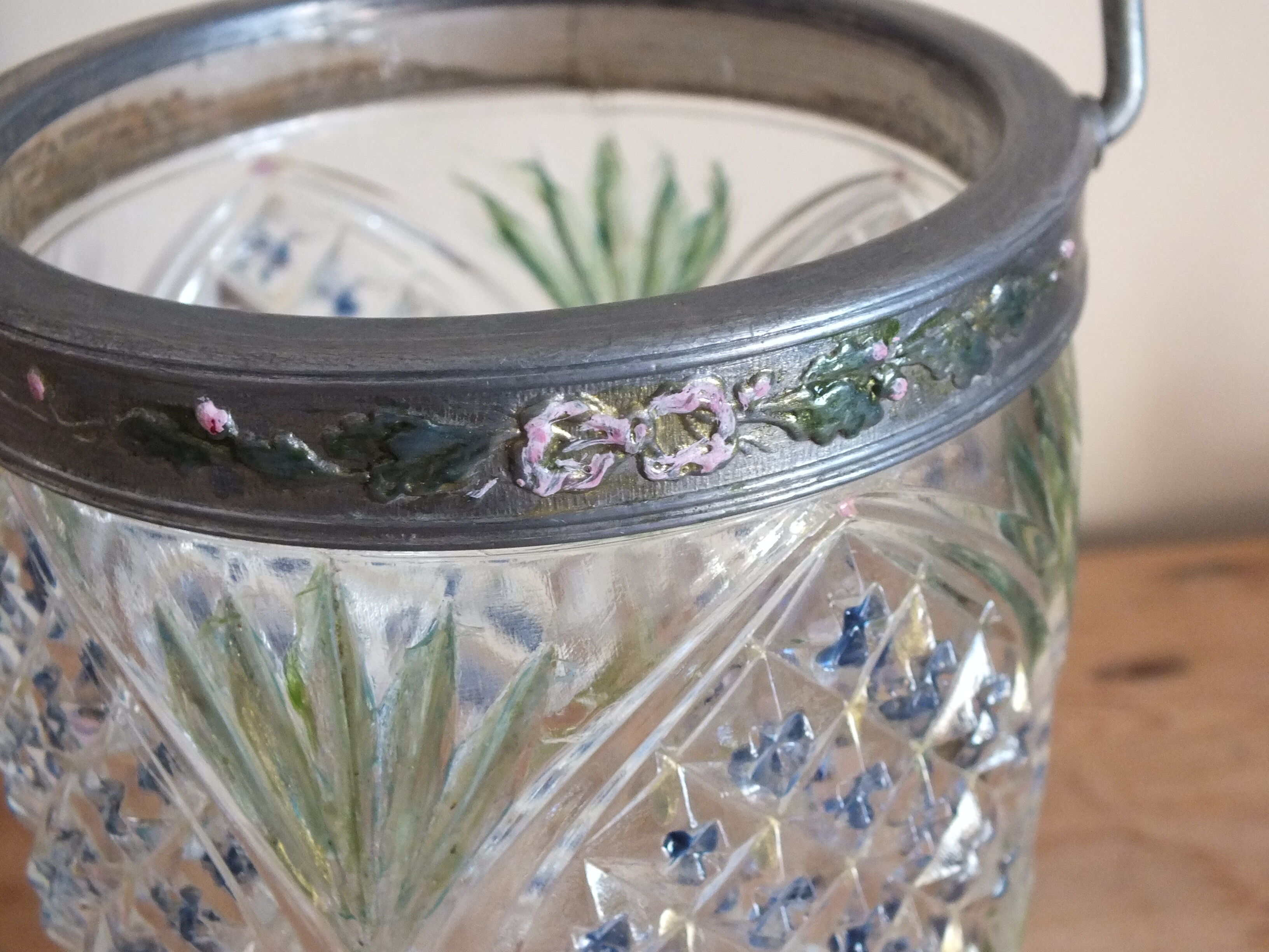 Antique Crystal Moulded Biscuit Bucket Painted Diamond Tips