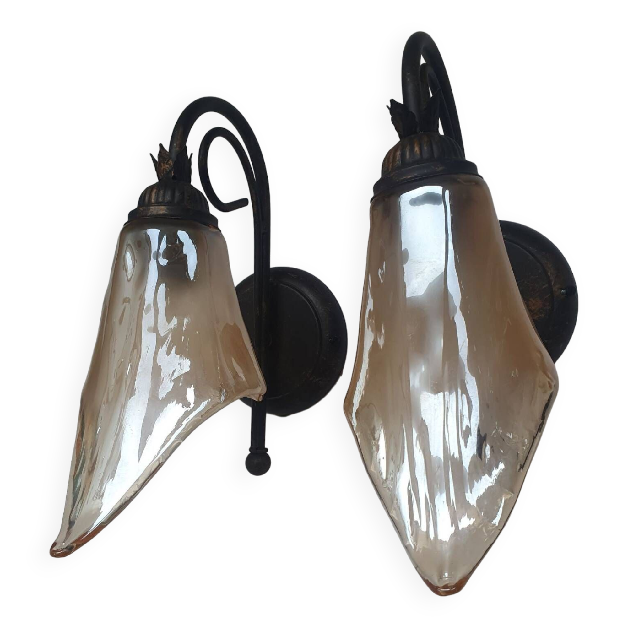 Pair of vintage flower-shaped globe wall lights