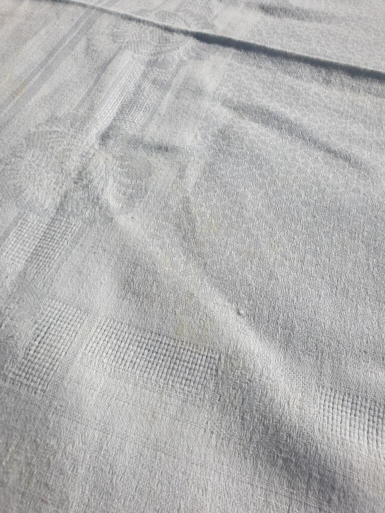 Nappe ivoire damassée monogrammée 160x145