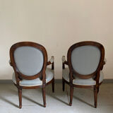 Lot de deux fauteuils style Louis XVI restaurés