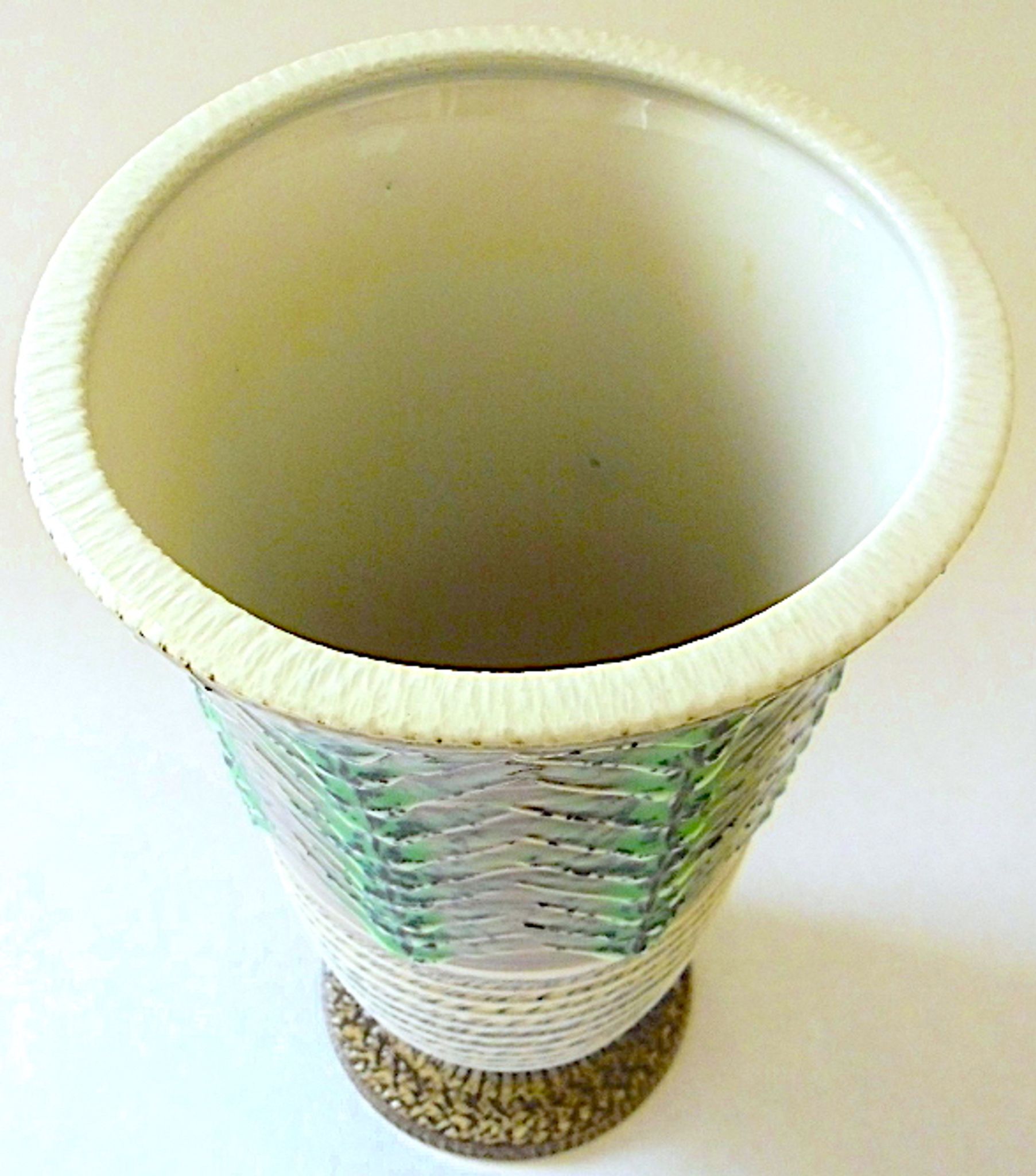 Vase cornet art deco porcelain enamelled of Lucien Brisdoux (1878-1963)