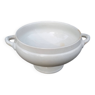 White porcelain tureen from Nimy