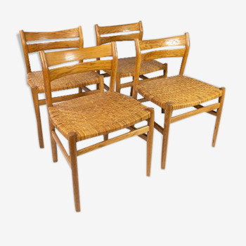 A set of four dining room chairs in oak and seat in papercord, designed by Børge Mogensen
