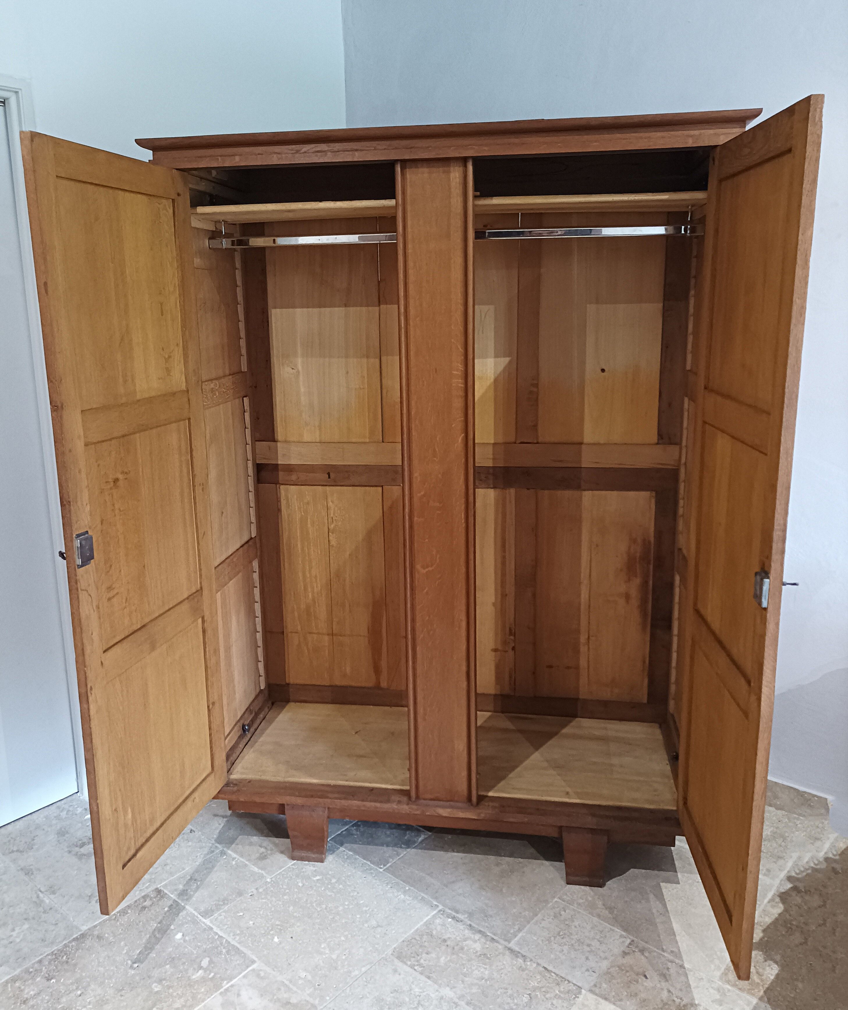 Vintage oak cabinet