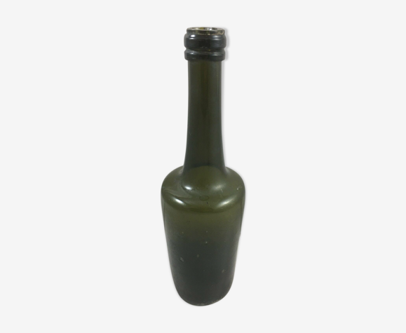 Bouteille en verre avec bulles XVIII