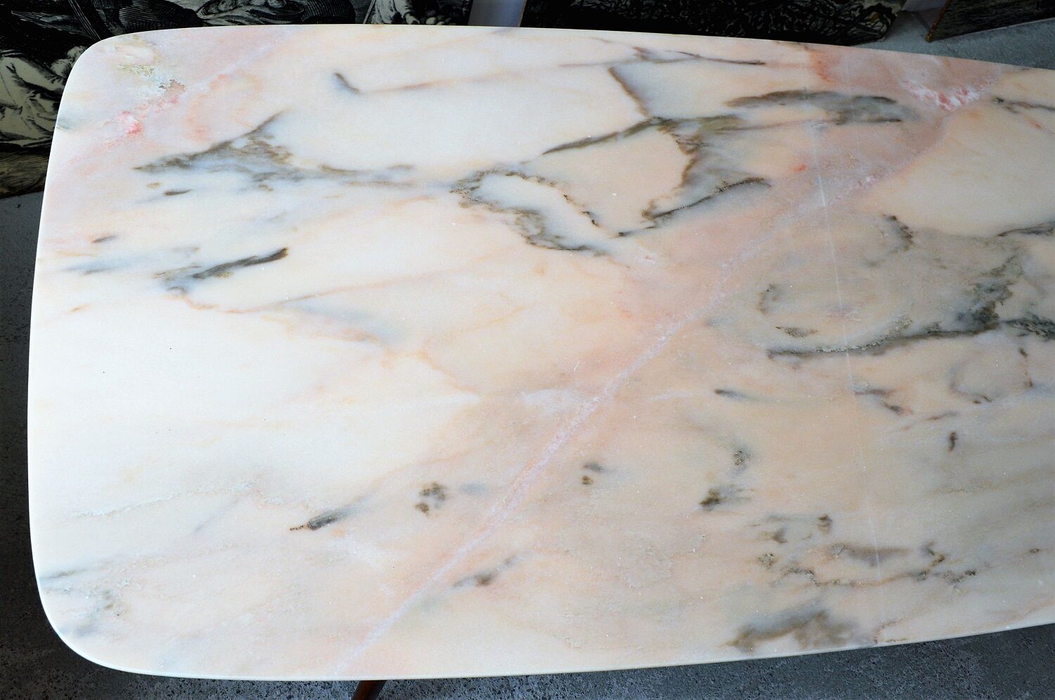 Italian dining table with sculptural beech base and pink marble, 1950s