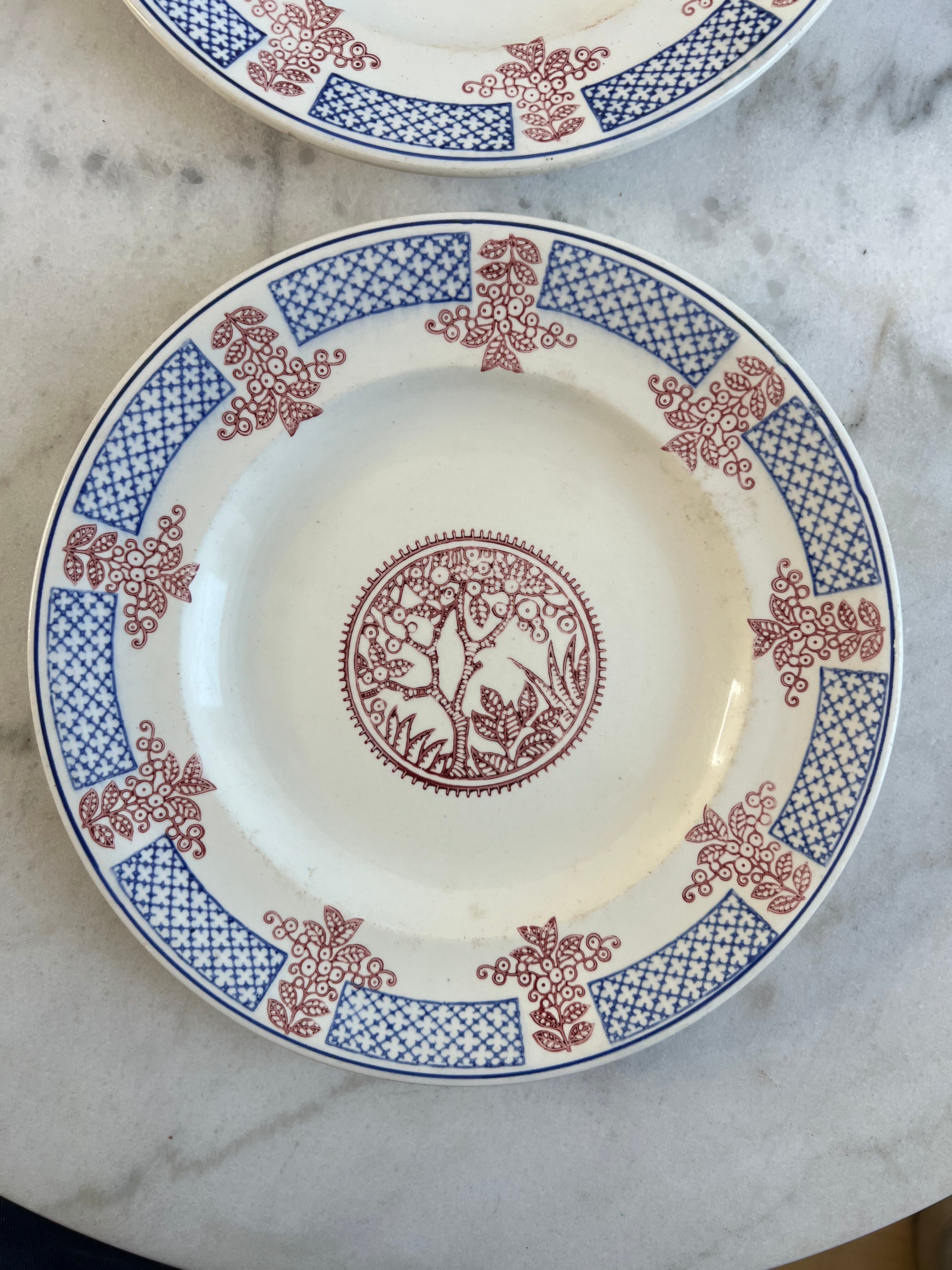 2 assiettes plates Longwy Fecamp en terre de fer