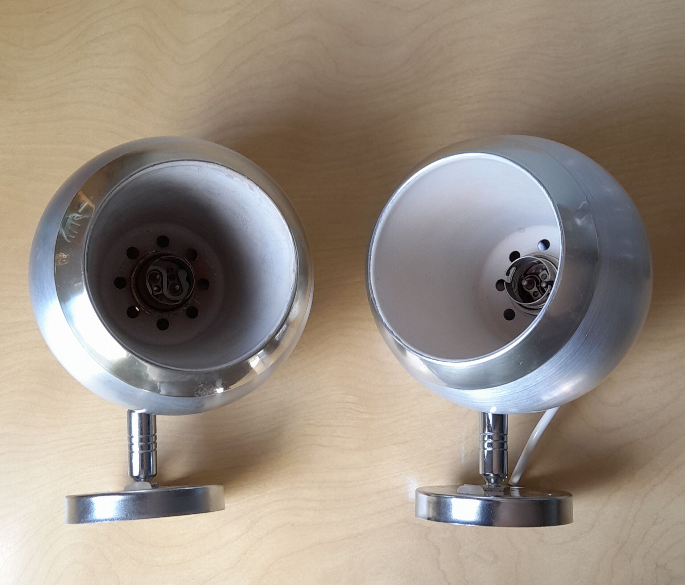 Pair of eyeball spots, Alumininor