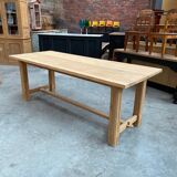 Oak farmhouse table and its 2 benches