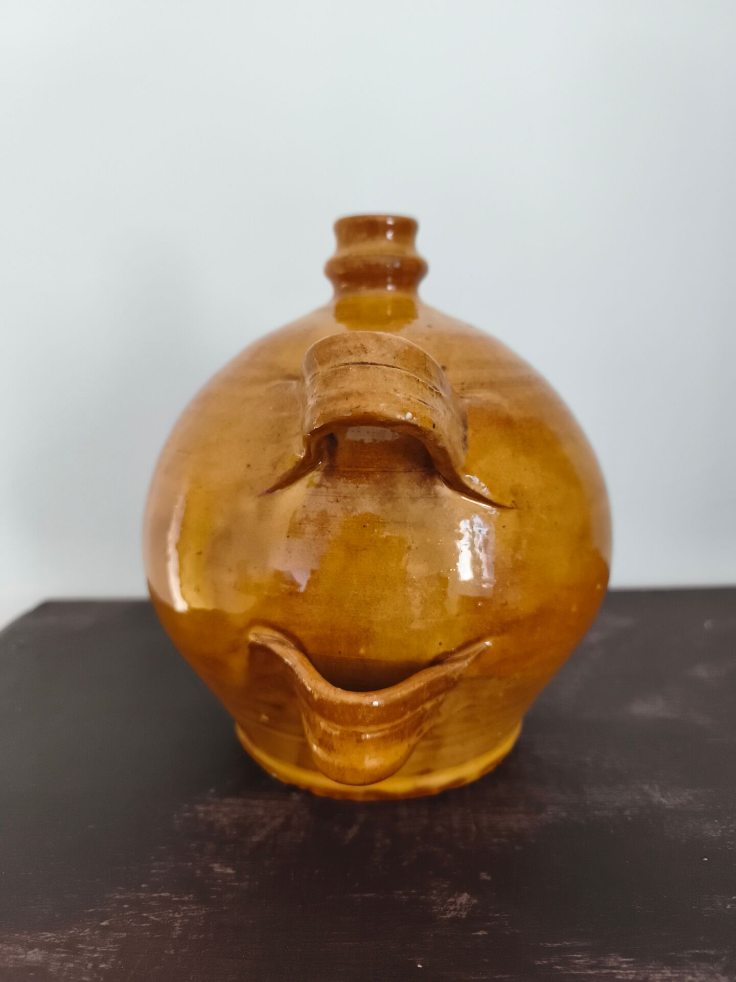 Yellow Provençal jar in terracotta.