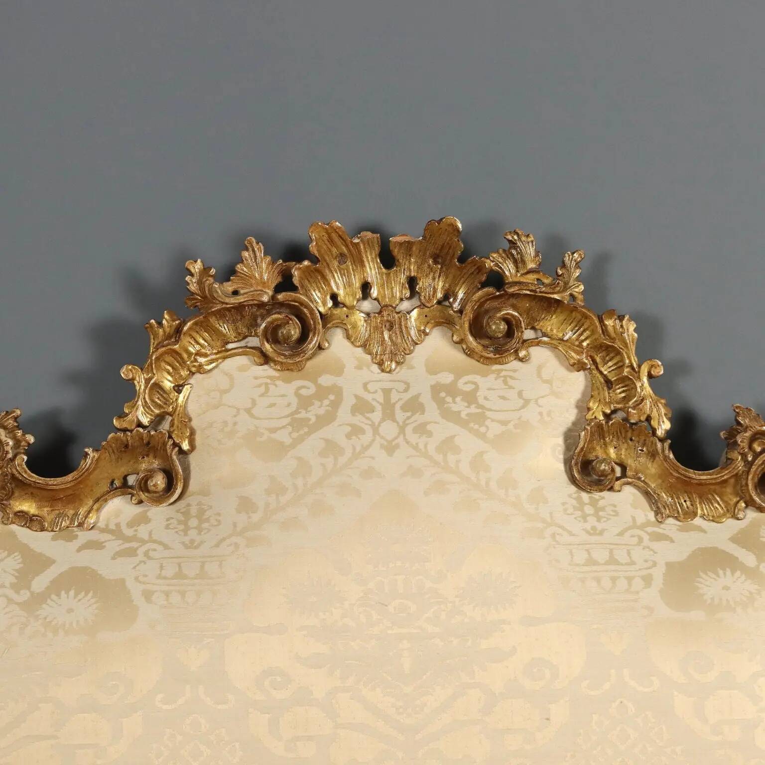 Tête de lit ancienne en bois sculpté laqué XXe siècle